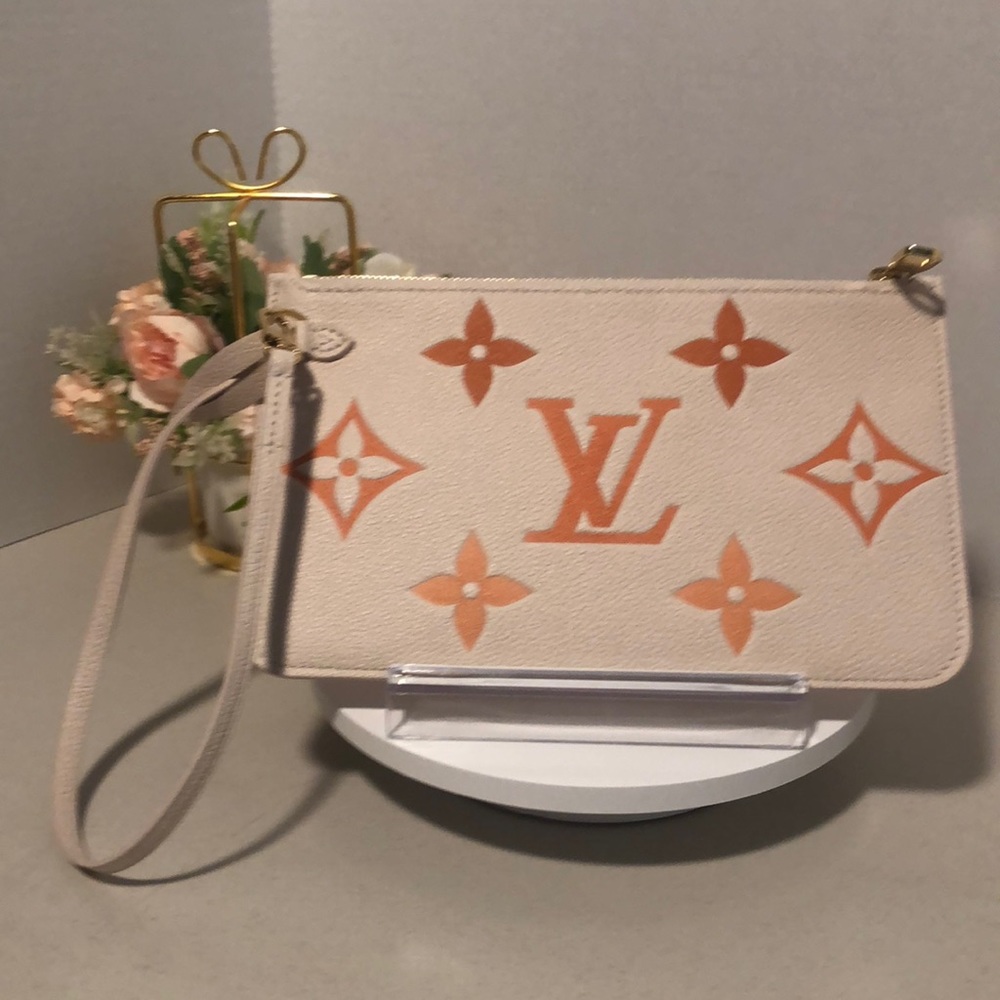 NEW🌟LOUIS VUITTON ZIPPERED REMOVABLE LARGE POCHETTE MONOGRAM EMPR…